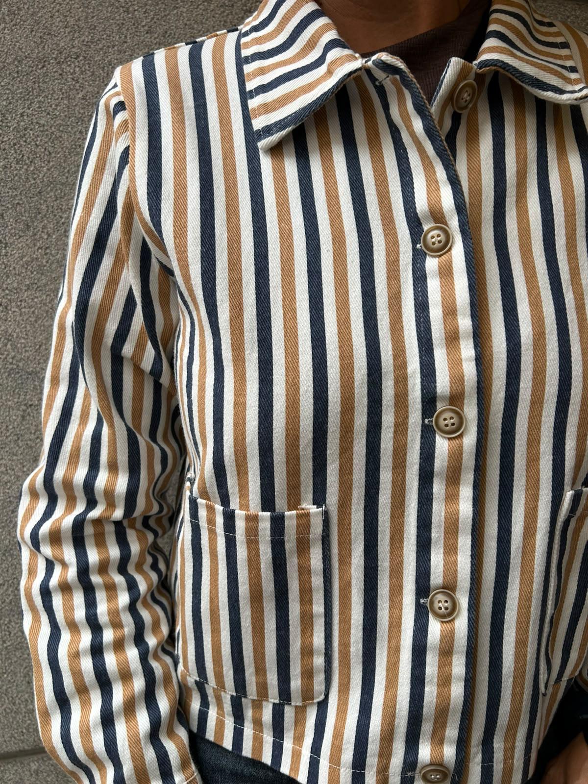 Sobre Camisa Rallada